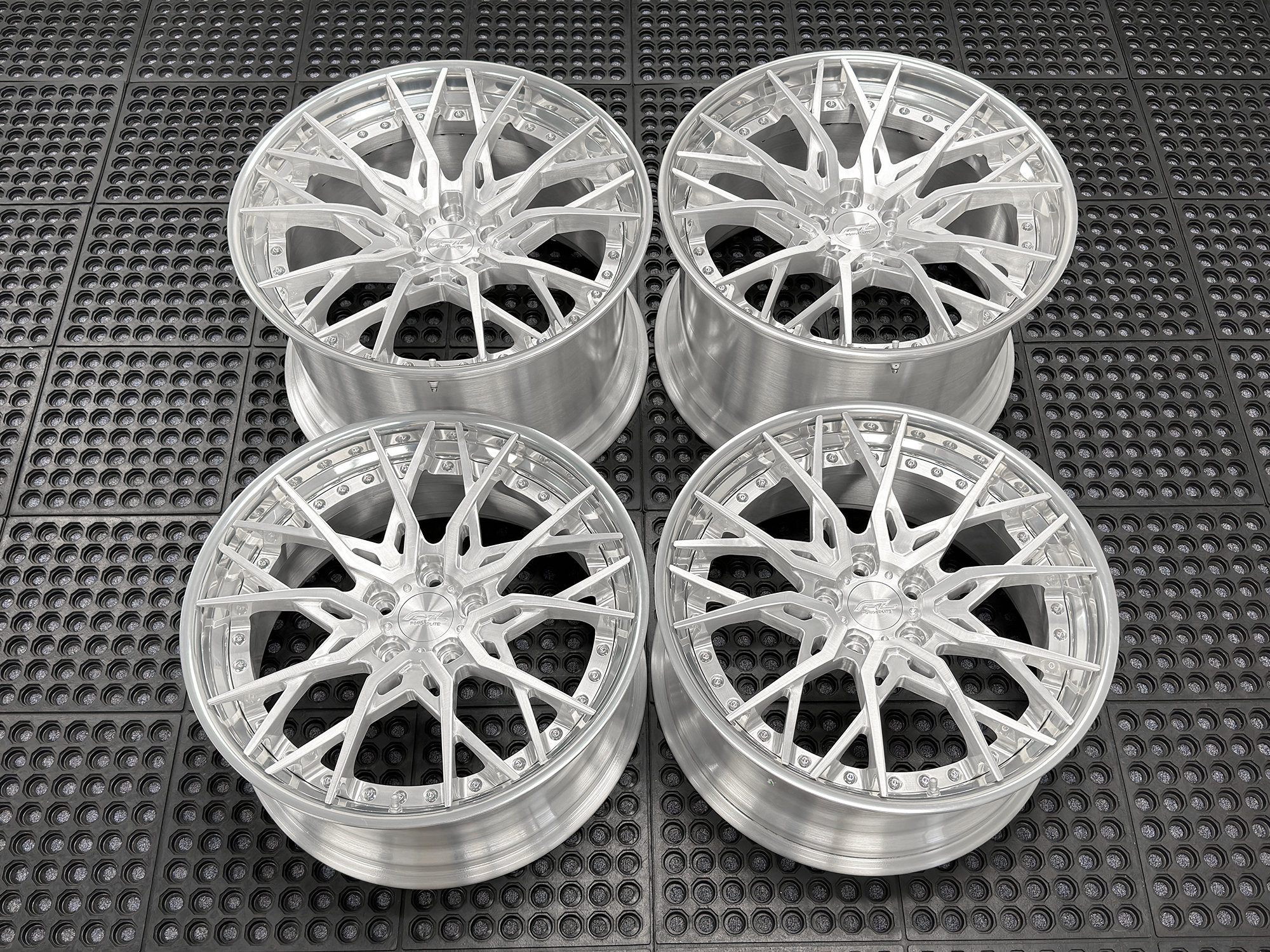 DC20-BRUSHED-POLISHED-1