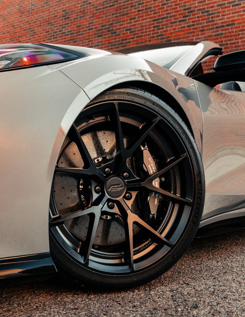DS5-SATIN-BLACK-CORVETTE-ERAY-13