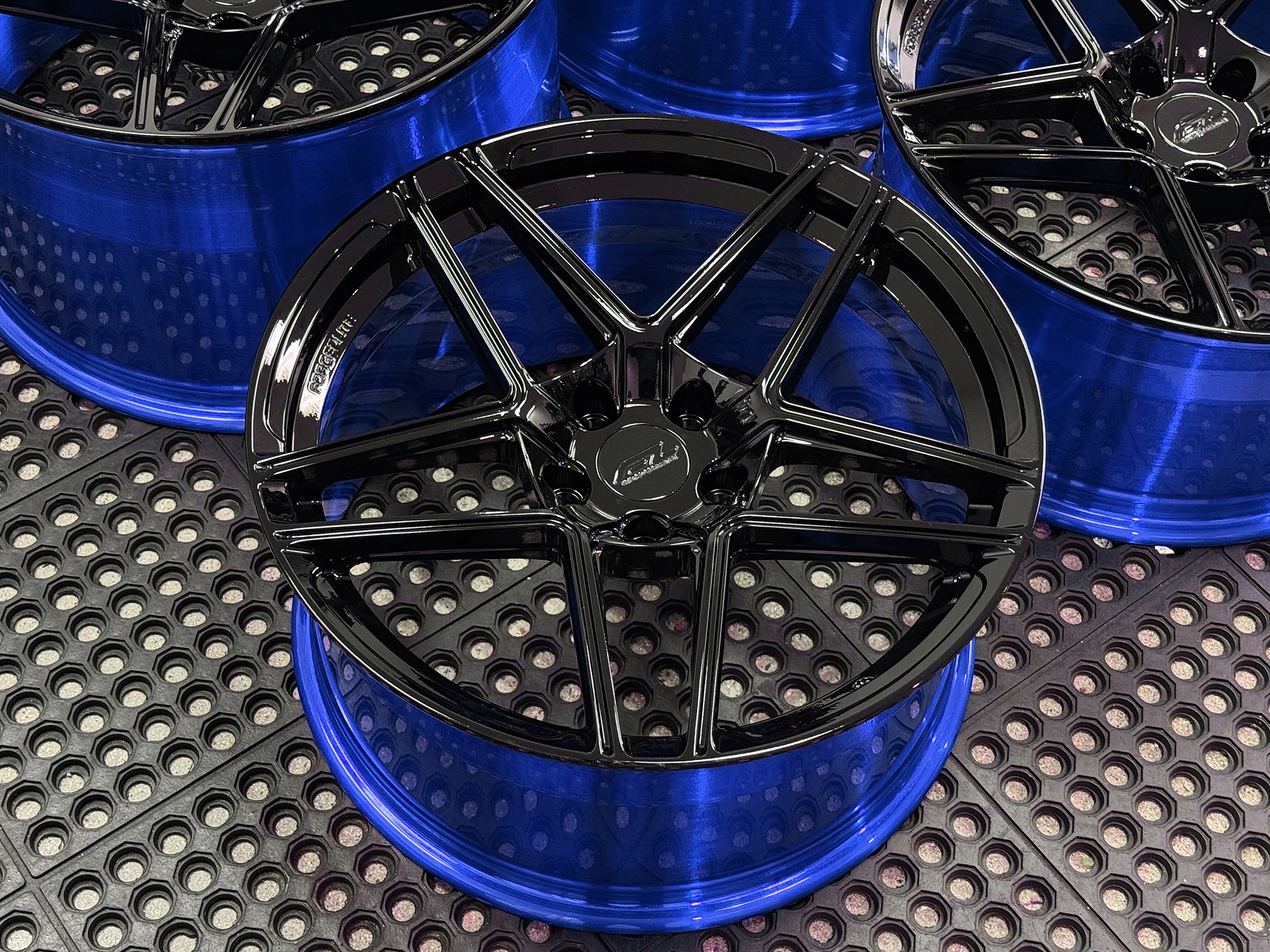 MC2-GLOSS-BLACK-BRUSHED-BLUE-3