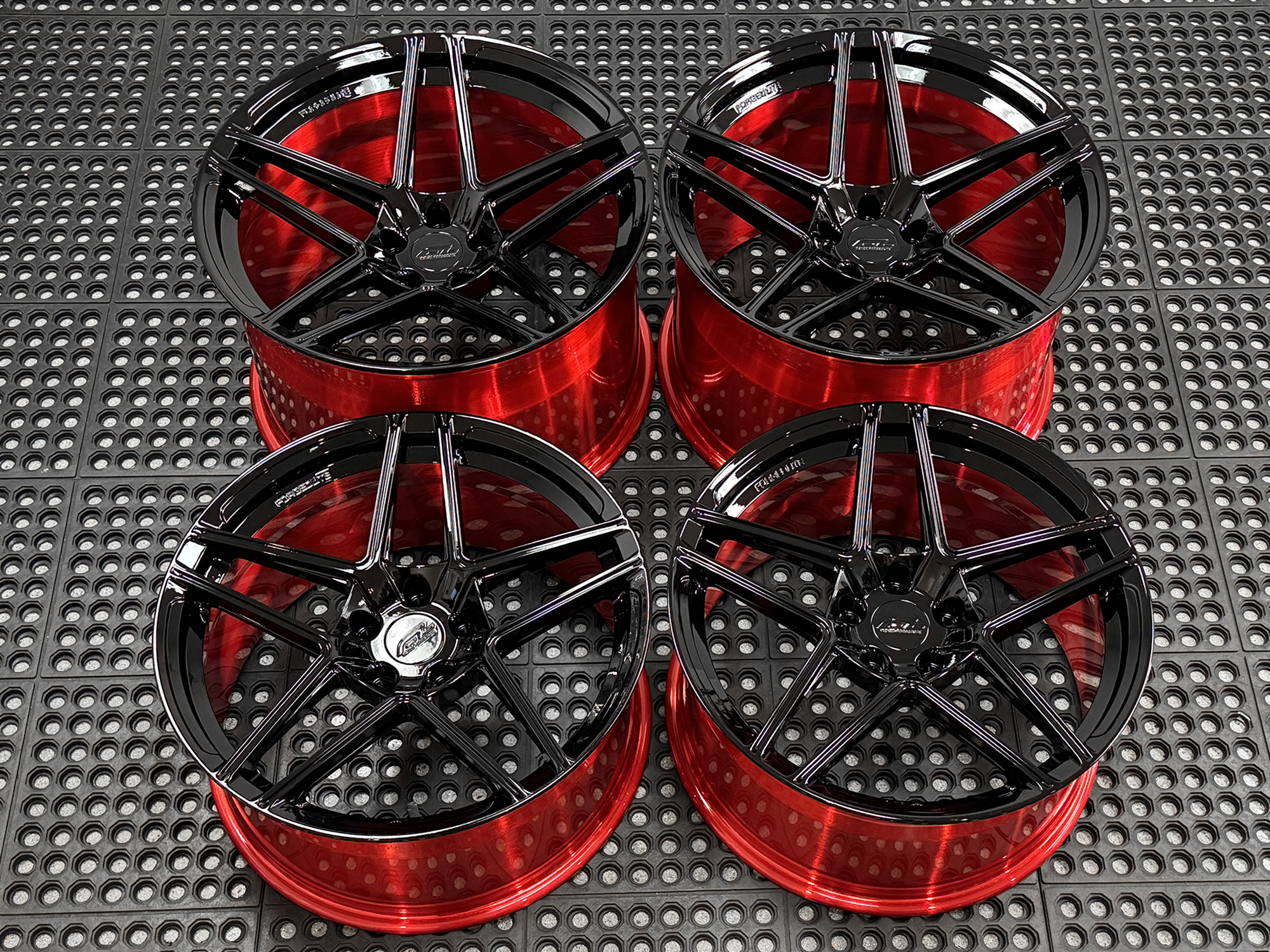 MC2-GLOSS-BLACK-BRUSHED-CANDY-RED-1