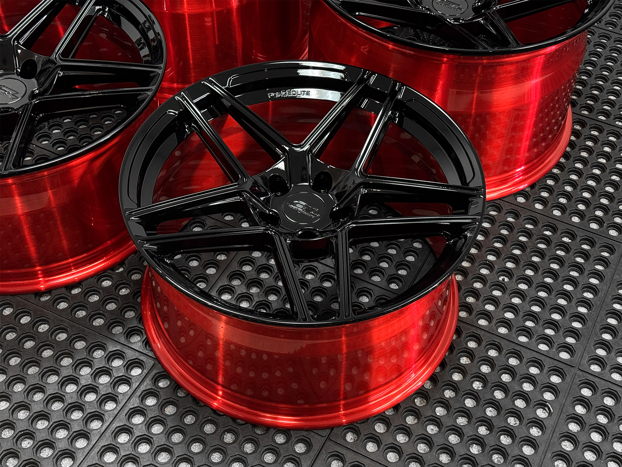 MC2-GLOSS-BLACK-BRUSHED-CANDY-RED-3