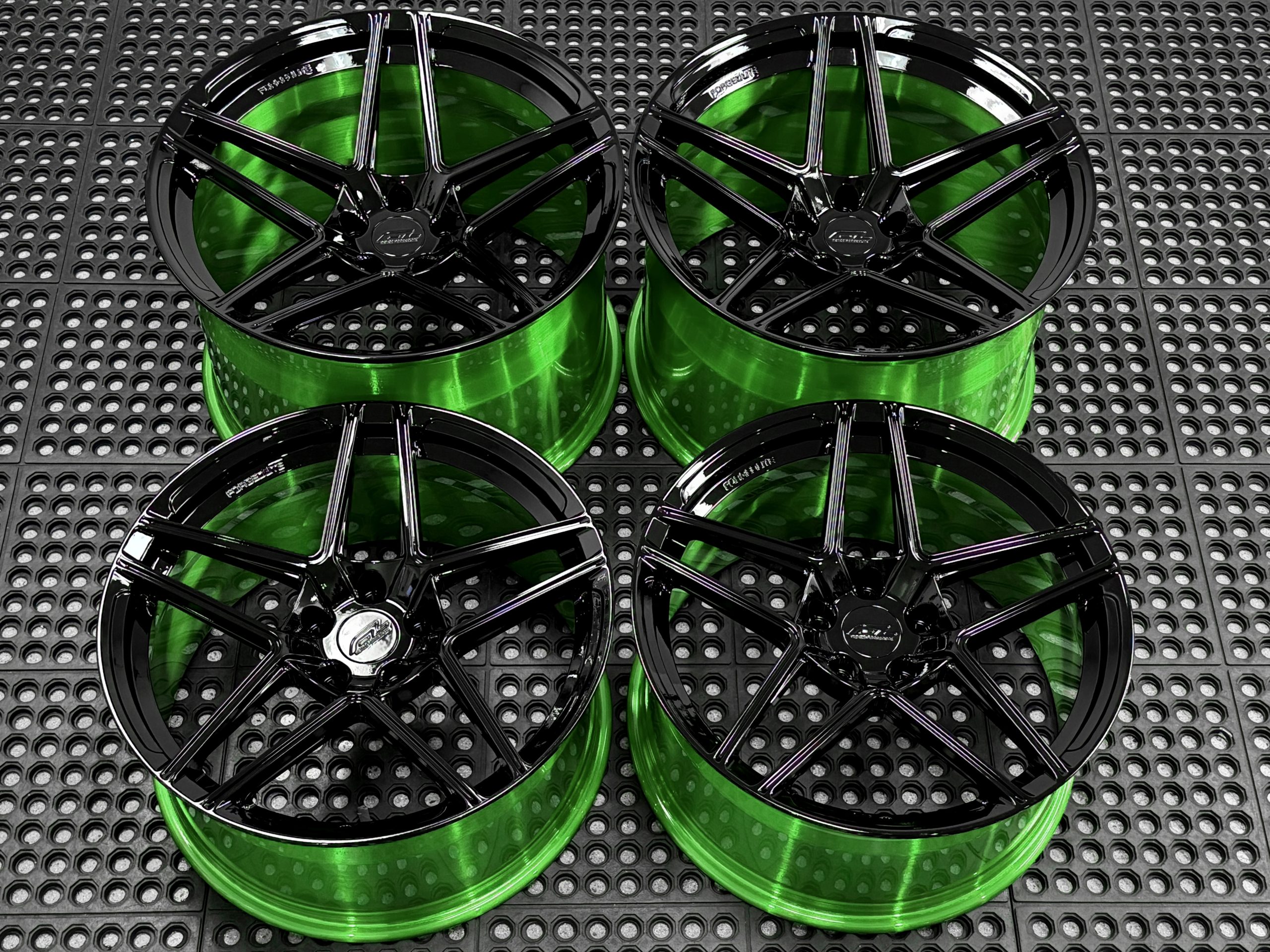 MC2-GLOSS-BLACK-BRUSHED-GREEN-1-scaled