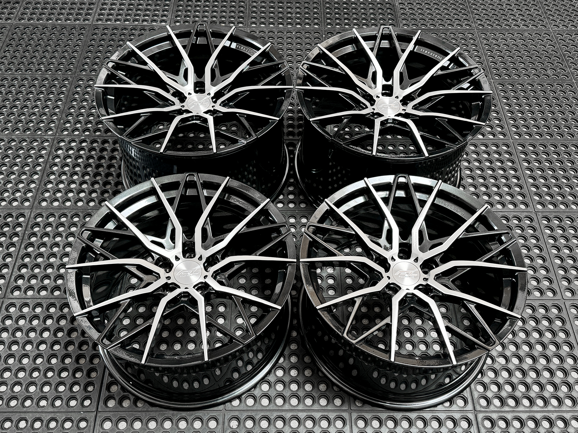 MC20-CARBON-FLASH-MACHINED-FACE-1