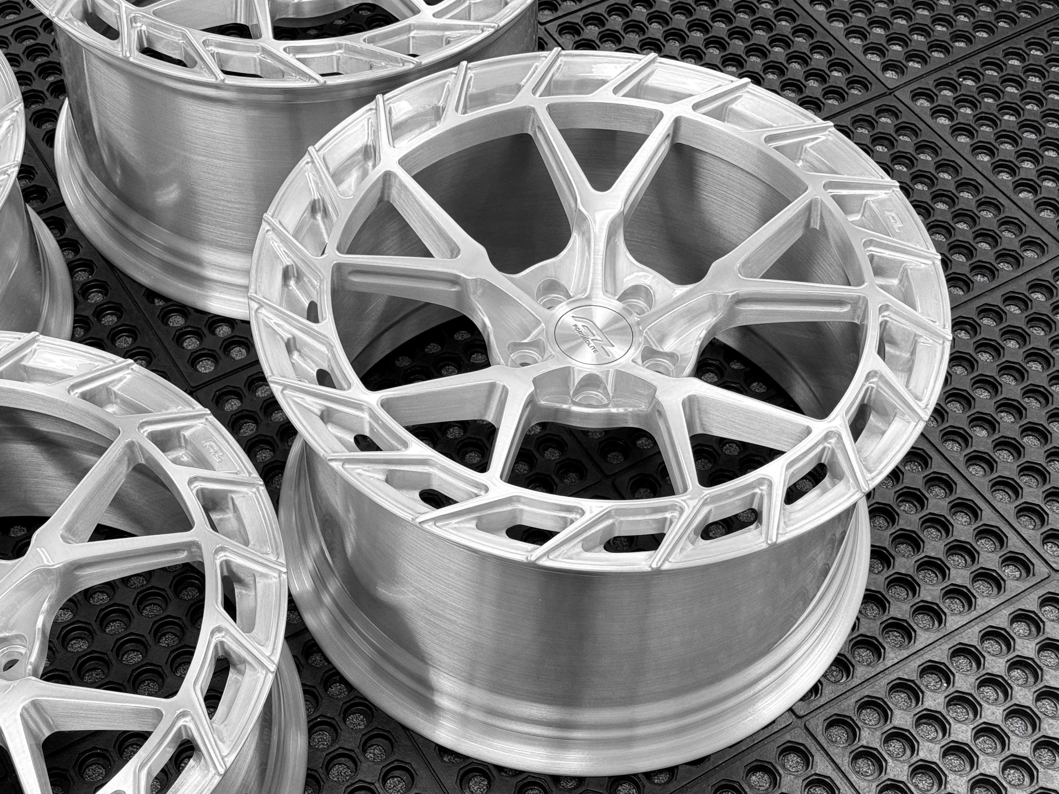 TF5-BRUSHED-ALUMINUM-GLOSS-CLEAR-